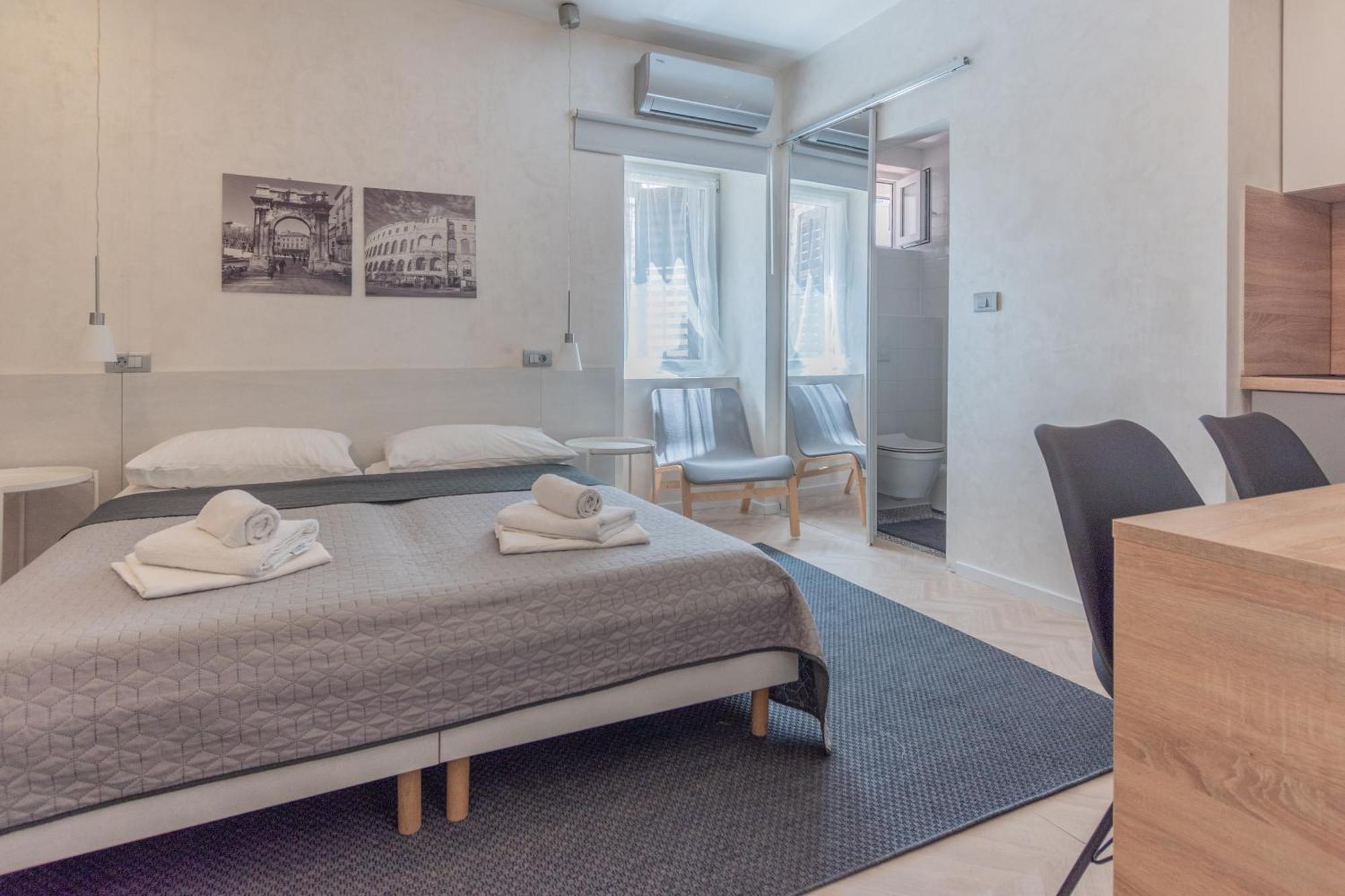 PUY L&B Old Town Studio Apartments מראה חיצוני תמונה